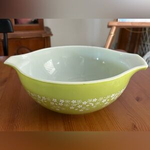 Pyrex Crazy Daisy Cinderella Bowl